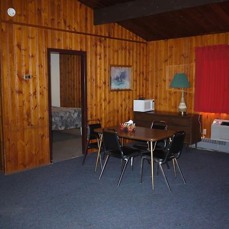 Entwistle Pembina River Inn מראה חיצוני תמונה