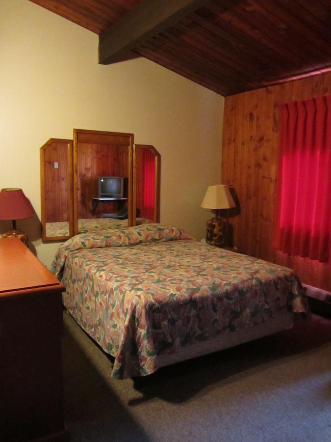 Entwistle Pembina River Inn מראה חיצוני תמונה