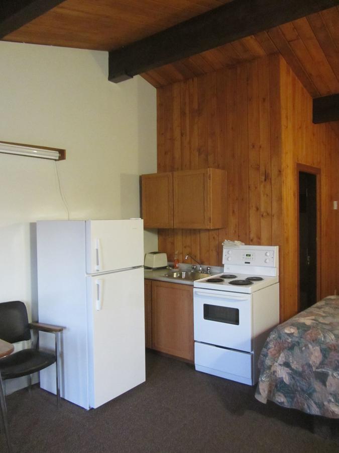 Entwistle Pembina River Inn מראה חיצוני תמונה