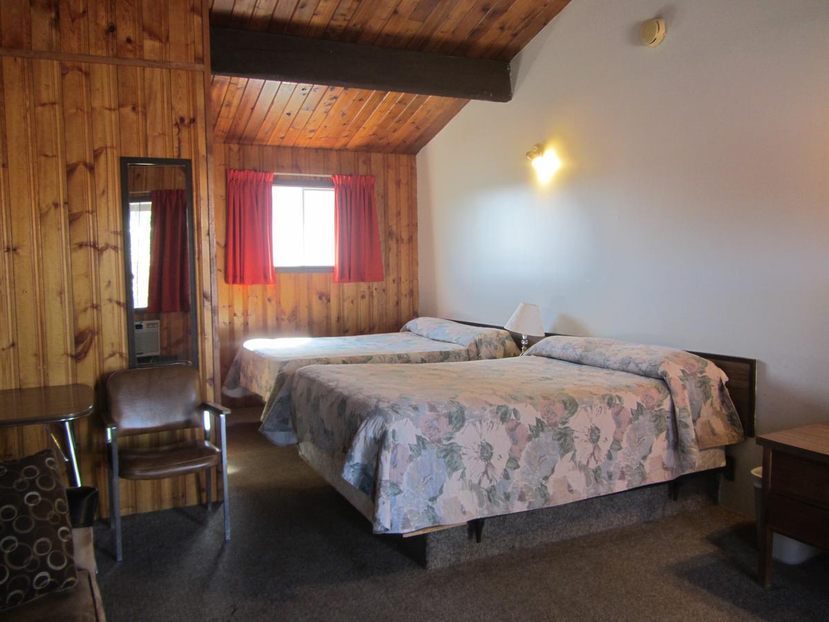 Entwistle Pembina River Inn מראה חיצוני תמונה