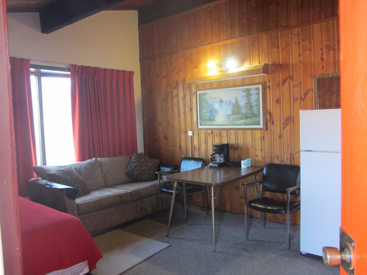 Entwistle Pembina River Inn מראה חיצוני תמונה