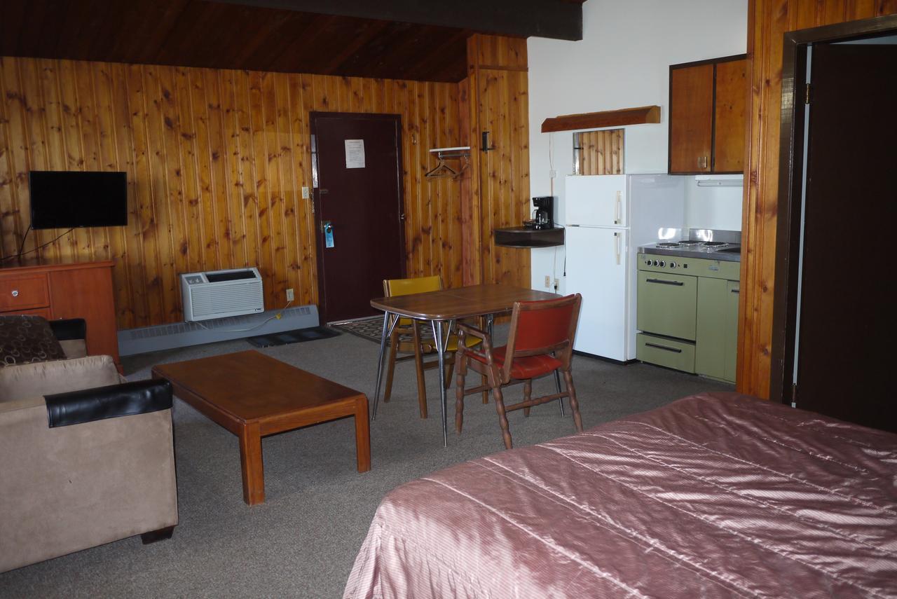 Entwistle Pembina River Inn מראה חיצוני תמונה