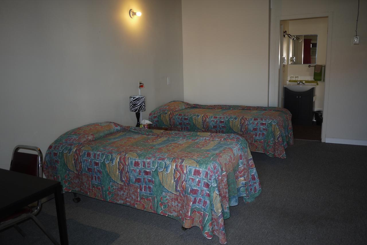 Entwistle Pembina River Inn מראה חיצוני תמונה