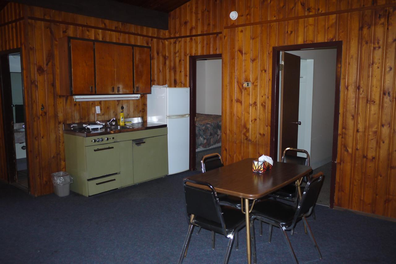 Entwistle Pembina River Inn מראה חיצוני תמונה