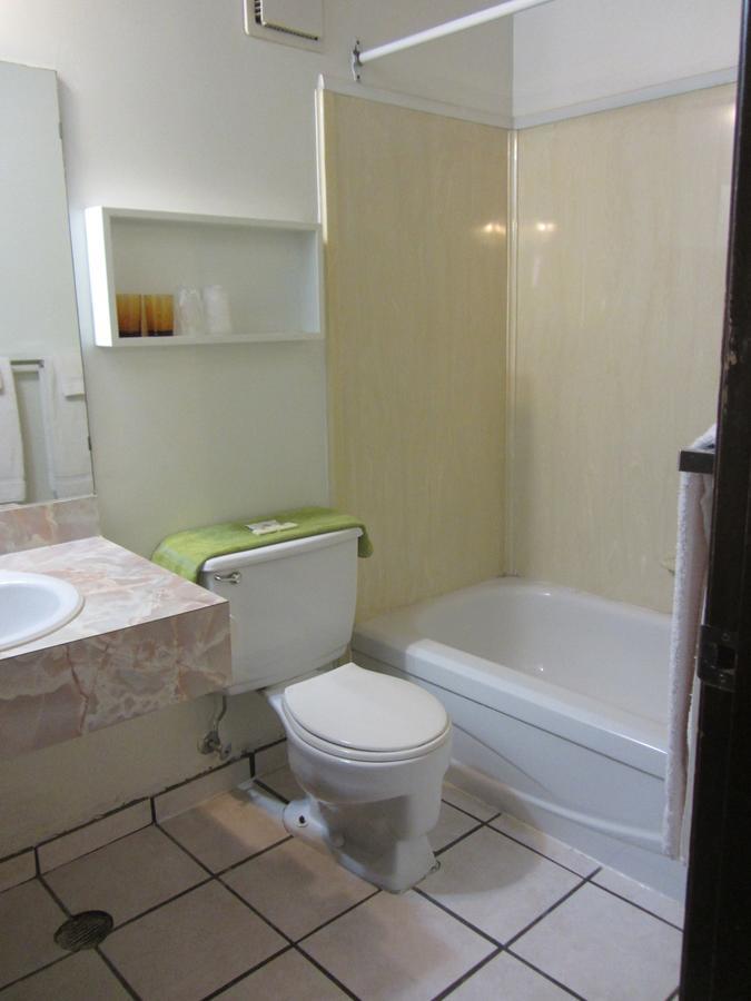 Entwistle Pembina River Inn מראה חיצוני תמונה